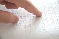 Ambientes internos da Câmara passam a ser identificados em Braille 