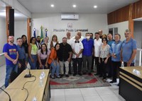 Prefeito de Cariacica visita o Legislativo Martinense